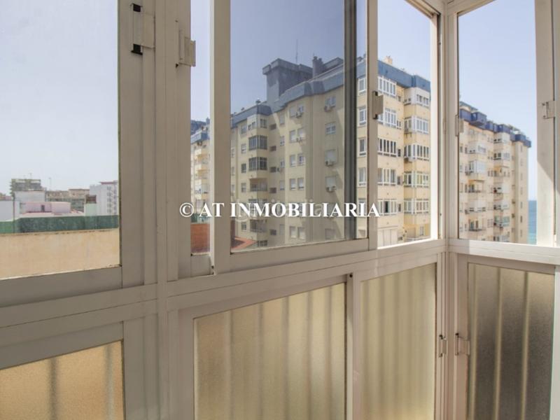 Foto 764af749-902b-43b4-bfde-09c7976dfd78. Appartamento in Paseo Marítimo - San José - La Laguna Cádiz