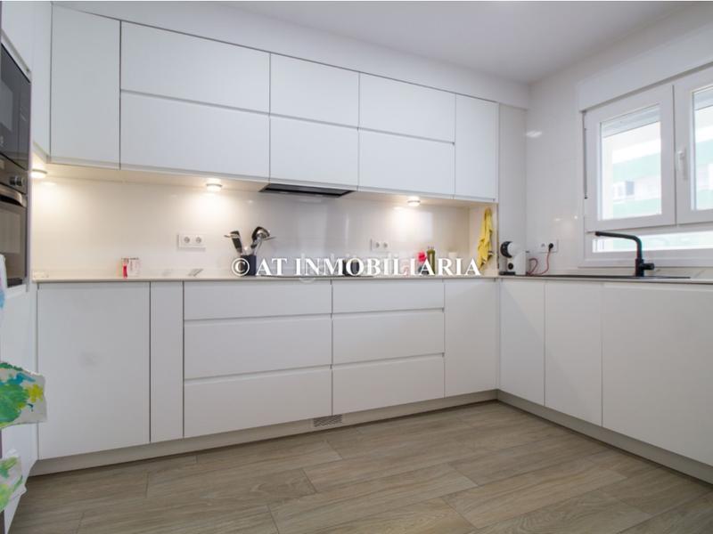 Foto 480af3a8-a2f0-427b-89a3-e84c3dcea451. Appartement dans Paseo Marítimo - San José - La Laguna Cádiz
