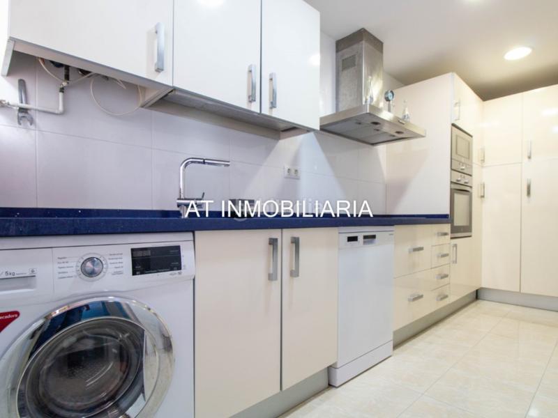 Foto eb7d7b02-27b6-486b-8a87-97baddbf715b. Piso  3 habitaciones venta en Paseo Marítimo - San José - La Laguna Cádiz