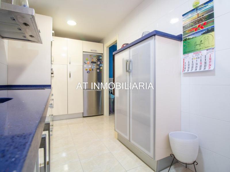 Foto f1a0bd1c-c67a-489b-a0fd-8bb91a1a89e9. Piso  3 habitaciones venta en Paseo Marítimo - San José - La Laguna Cádiz