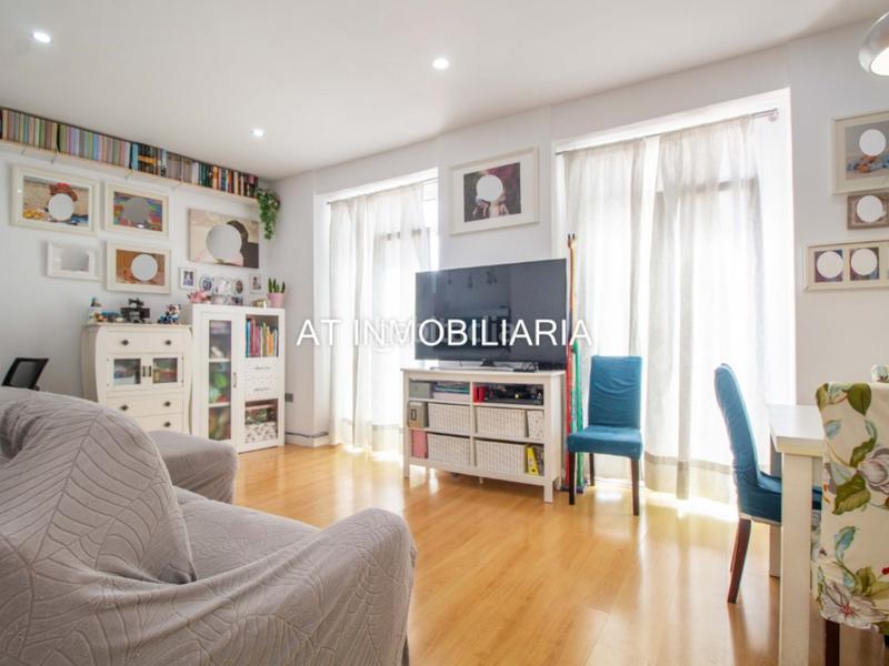 Foto af8cb2ad-b2df-4e9c-8f93-f867aadff783. Piso  3 habitaciones venta en Centro Histórico Cádiz