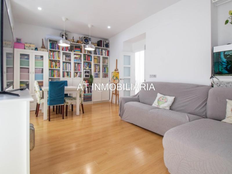 Foto d85d9ad4-a229-4e95-95da-eaa51b52b8de. Piso  3 habitaciones venta en Centro Histórico Cádiz