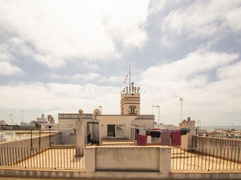 Foto d991ef05-b1ca-4c69-96f3-f53d22e16b39. Piso  3 habitaciones venta en Centro Histórico Cádiz