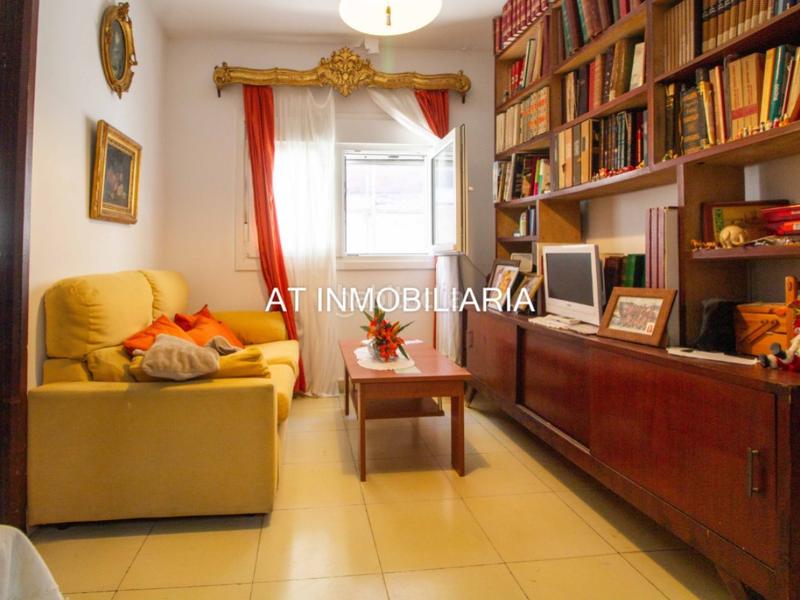 Foto 611e45df-c805-4e1c-941a-a54f7fa62567. Casa amb aparcament a Alameda - Mentidero - Teatro Falla Cádiz