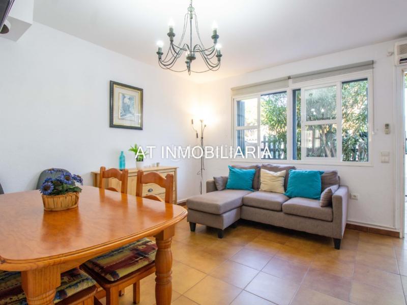 Foto 7b5311e6-ebbe-4679-94bd-0b38f1d39a4c. Reihenhaus mit parking pool in La Barrosa Chiclana de la Frontera