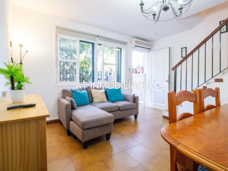 Foto e3911691-bd97-4404-8e38-57398763e607. Reihenhaus mit parking pool in La Barrosa Chiclana de la Frontera