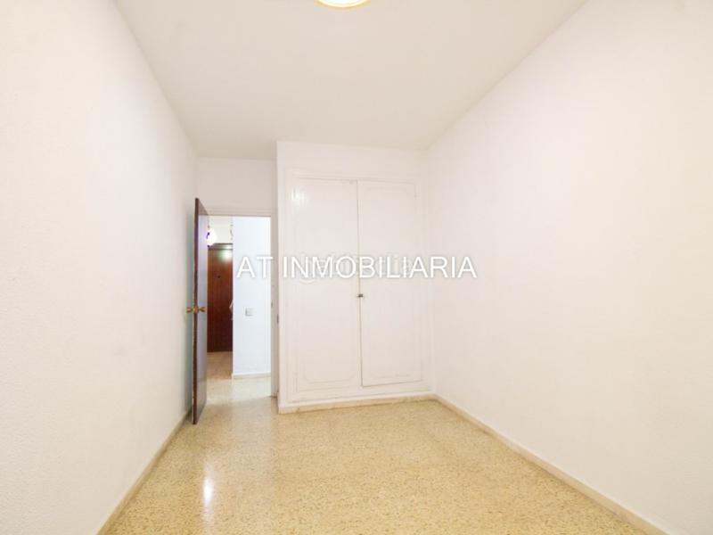 Foto 27012c45-0139-4449-aca1-4b71a2e29ad8. Piso  4 habitaciones venta en Paseo Marítimo - San José - La Laguna Cádiz