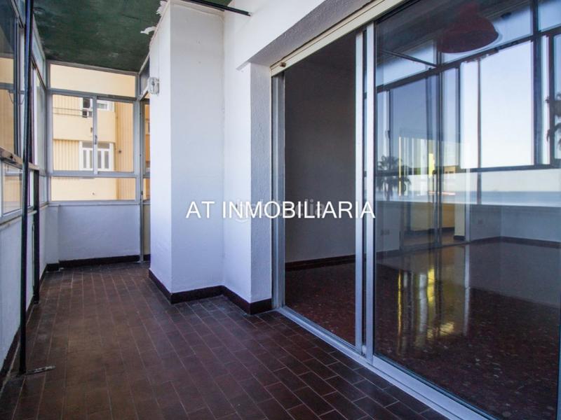 Foto 42a8eae0-89f8-4653-aa8f-a198e9758715. Piso  4 habitaciones venta en Paseo Marítimo - San José - La Laguna Cádiz