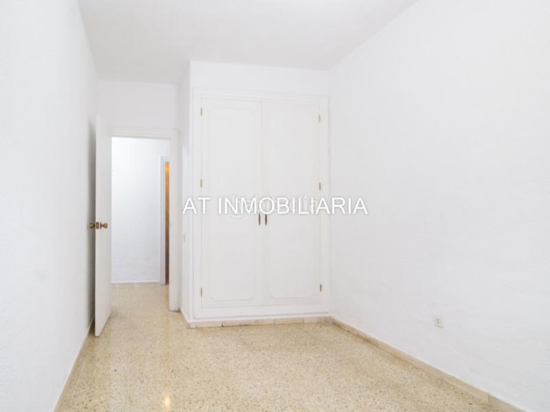 Foto 48fb1fd6-926c-4e05-9059-cbb4a9c9800e. Piso  4 habitaciones venta en Paseo Marítimo - San José - La Laguna Cádiz