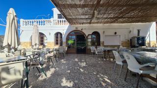 Local Comercial a Cómpeta. Negocio en venta en cómpeta, 5 dormitorios.