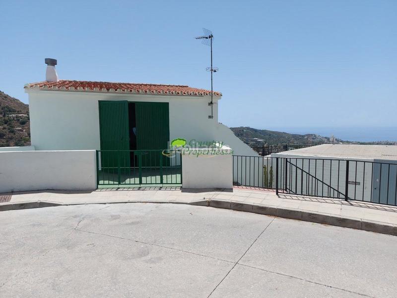 Foto bccfe5f2-8401-4004-a6f7-d5eb1881f062. Maison avec parking dans Torrox pueblo Torrox