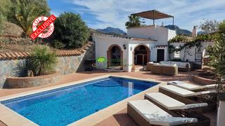 Bauernhof in Cómpeta. Casa de campo en venta en cómpeta, 5 dormitorios.