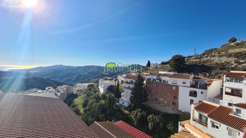 Foto dc814881-de42-442a-816a-c9f51eb085a7. Casa amb calefacció a Cómpeta