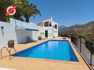 Mas à Torrox Pueblo. Casa de campo en venta en torrox, 4 dormitorios.