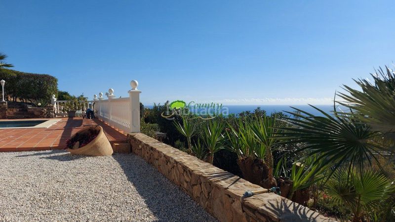 Foto aa2fa2a3-4799-4c9e-a466-c453a16ed79c. Masia amb calefacció piscina a Torrox pueblo Torrox