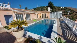Mas à Torrox Pueblo. Casa de campo en venta en torrox, 3 dormitorios.