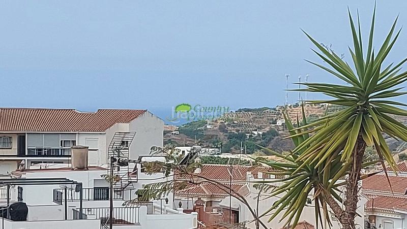 Foto 96b8c465-b006-4319-9b2a-9cf5fc14020c. Casa amb calefacció a Torrox pueblo Torrox