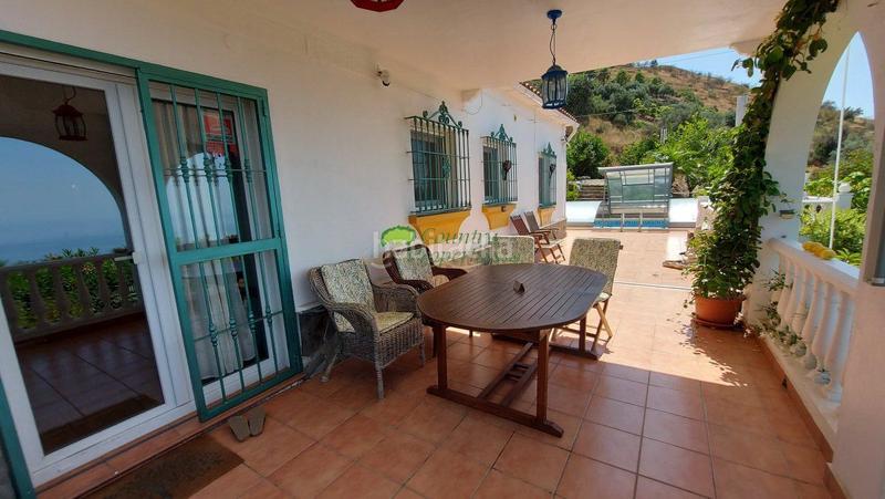 Foto 96ea4907-a4da-4bf9-8219-7b91713515d6. Masía casa de campo en venta , 3 dormitorios. en Torrox pueblo Torrox