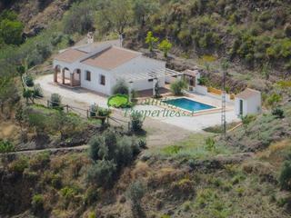 Mas à Árchez. Casa de campo en venta en archez, 3 dormitorios.