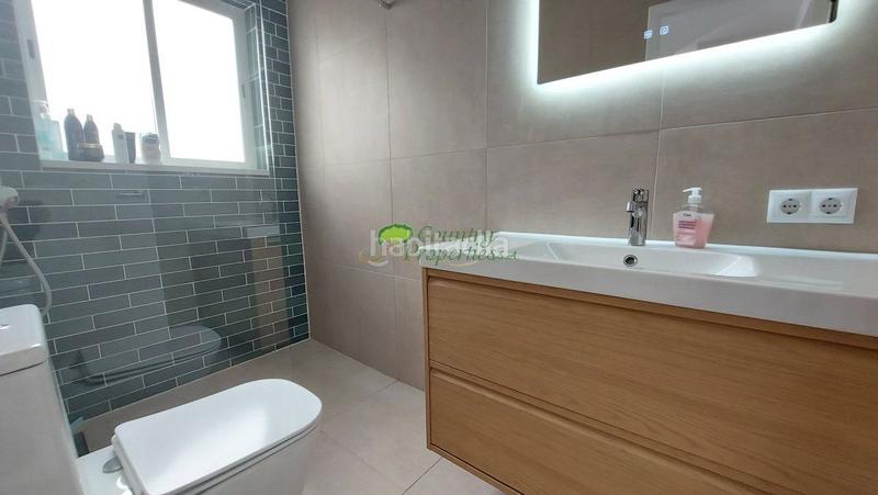 Foto cd60caae-93b8-49b5-acb3-46d6e4e5f75c. Maison dans Torrox pueblo Torrox