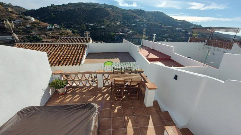 Foto f766512c-7ca1-4e45-bdf2-0f7ebb6383d5. Maison dans Torrox pueblo Torrox