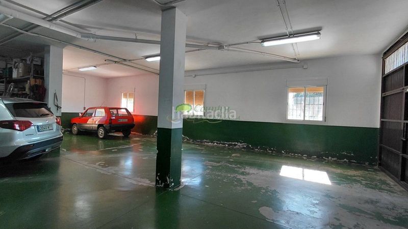 Foto b618170a-b671-4cbb-b5ca-fa80c014ab8e. Masia amb aparcament piscina a Alcaucín