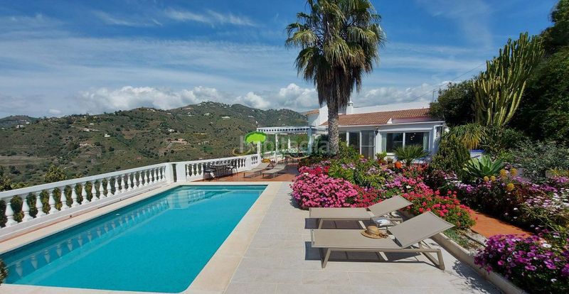 Foto 0e7b988b-03fe-4654-8505-2f6d2514765e. Masía casa de campo en venta , 4 dormitorios. en Torrox pueblo Torrox