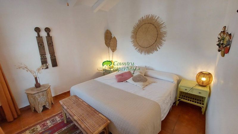 Foto 321ebd79-8c7a-4b14-9ddb-94a0ac3e3222. Masía casa de campo en venta , 4 dormitorios. en Torrox pueblo Torrox