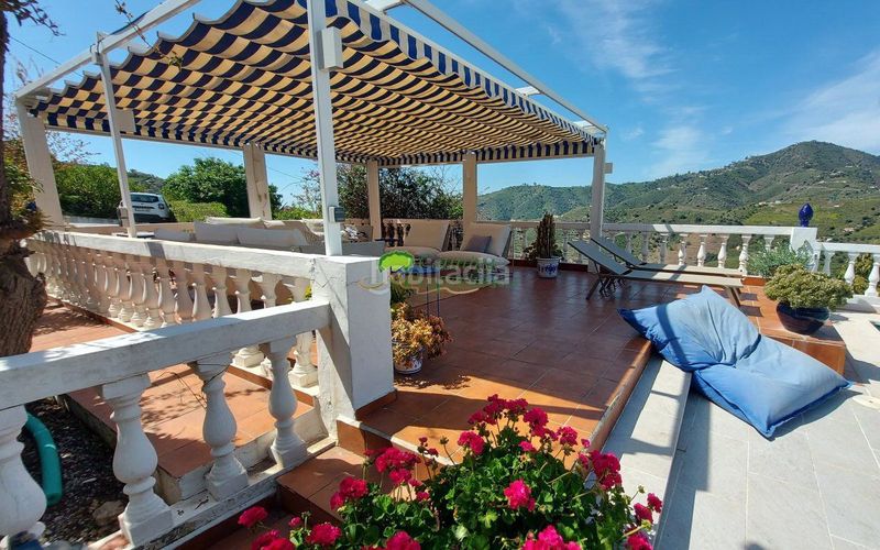 Foto a80277f5-7bdf-493d-ba05-46719b86d413. Masía casa de campo en venta , 4 dormitorios. en Torrox pueblo Torrox