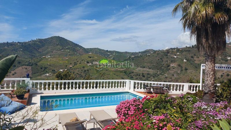 Foto ea4286bf-a613-4008-a4a1-4a214006ef2c. Masía casa de campo en venta , 4 dormitorios. en Torrox pueblo Torrox