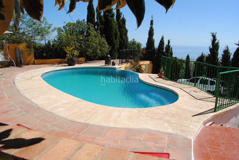 Foto c975aa5c-54ea-48bd-bd19-877cb5dc6393. Masía casa de campo en venta , 3 dormitorios. en Torrox pueblo Torrox