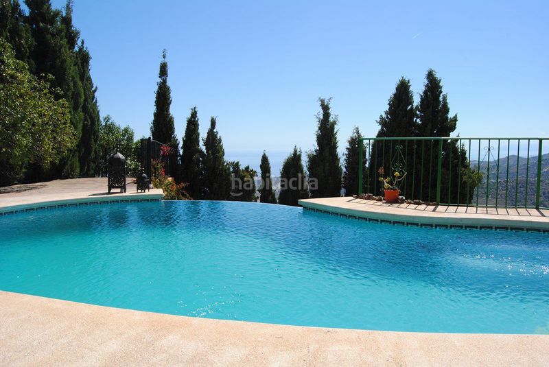 Foto feb2177d-4fa6-49b0-b653-17954f66b1c8. Masía casa de campo en venta , 3 dormitorios. en Torrox pueblo Torrox