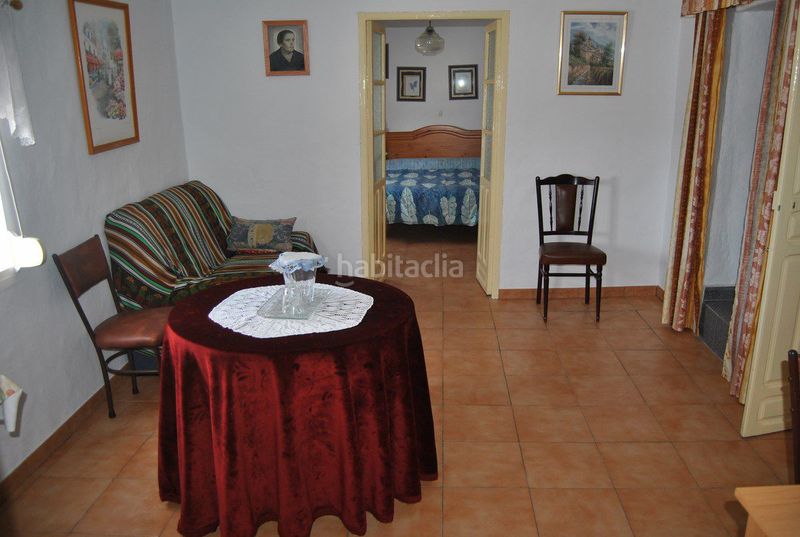 Foto e45e228b-0a30-4271-8d13-99276382e4e7. Casa amb aparcament a Cómpeta