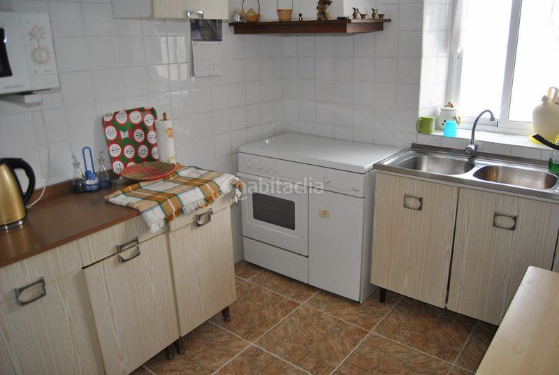 Foto f8222296-f13f-46b2-a7f5-47dc0ffdcf02. Casa amb aparcament a Cómpeta