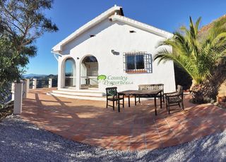 Rent Country house in Torrox Pueblo. Casa de campo en alquiler en torrox, 1 dormitorio.