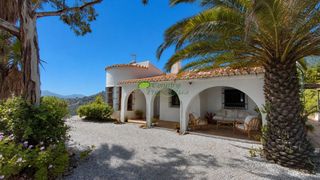 Mas à Cómpeta. Casa de campo en venta en cómpeta, 3 dormitorios.