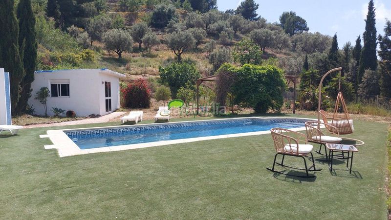 Foto 42a0adae-6673-4f08-b3f5-93d154f77db9. Masia amb piscina a Torrox pueblo Torrox