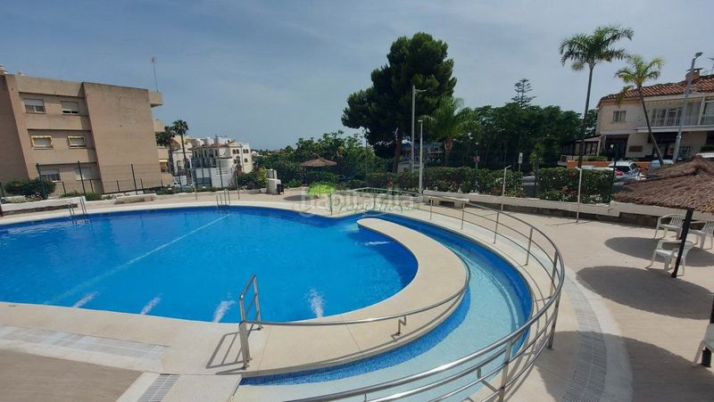 Foto bd723de1-6d1a-4dae-b327-8c12f6627ef5. Apartament amb aparcament piscina a La Herradura Almuñécar