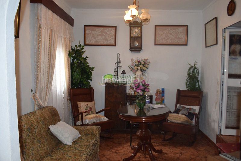 Foto 797815f4-117c-41f0-b6b2-cbf20baa37cd. Casa amb aparcament a Cómpeta