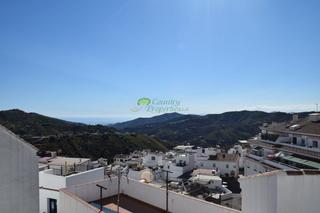 Casa a Cómpeta. Casa pueblo en venta en cómpeta, 4 dormitorios.