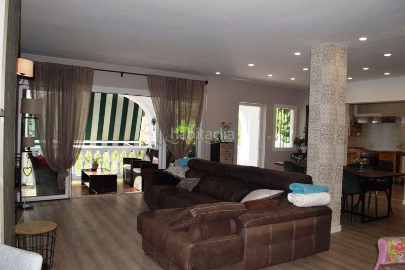 Foto 3504f76f-cf5c-4f4d-a01c-278a4f5a3e14. Casa a Cómpeta