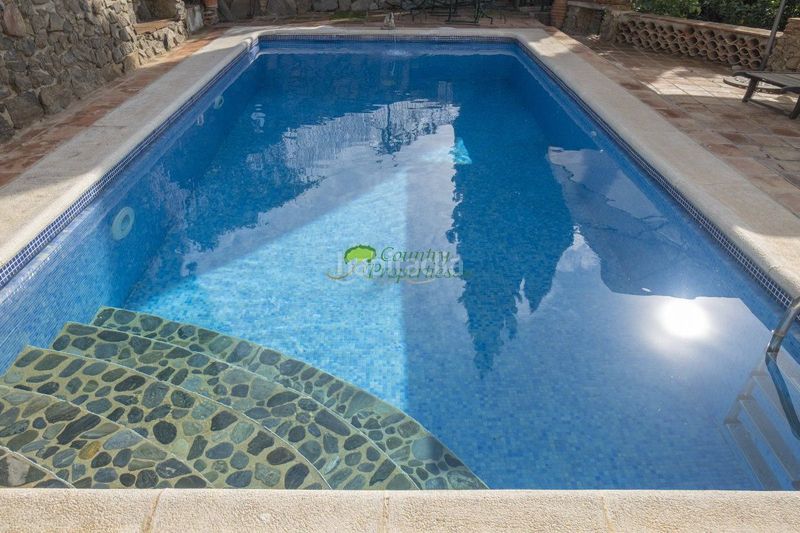 Foto d87d9ebb-b97d-4b1b-9775-423a225c6365. Masía casa de campo en venta , 6 dormitorios. en Sayalonga