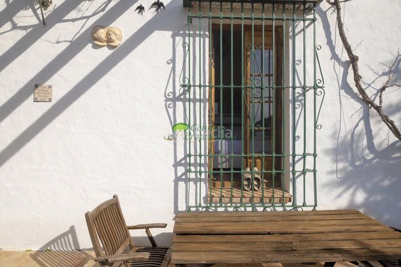 Foto ee9bbd6b-7a12-4a4a-b8af-6b428e99b097. Masía casa de campo en venta , 6 dormitorios. en Sayalonga