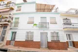 Maison à Torrox Pueblo. Casa pueblo en venta en torrox, 7 dormitorios.