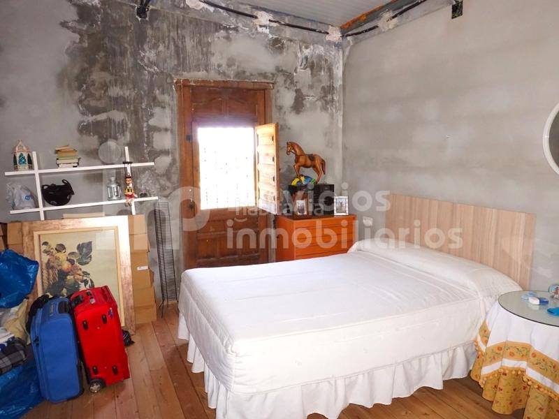 Foto a1e1bd2a-ddf3-4bcf-8de0-128e988e9b77. Masia amb aparcament a Centro Histórico Vélez - Málaga