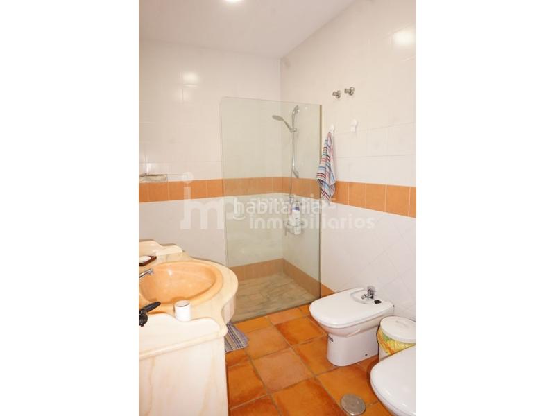 Foto c10f8c37-50e1-466d-a512-7685d393ea06. Masia amb aparcament a Centro Histórico Vélez - Málaga