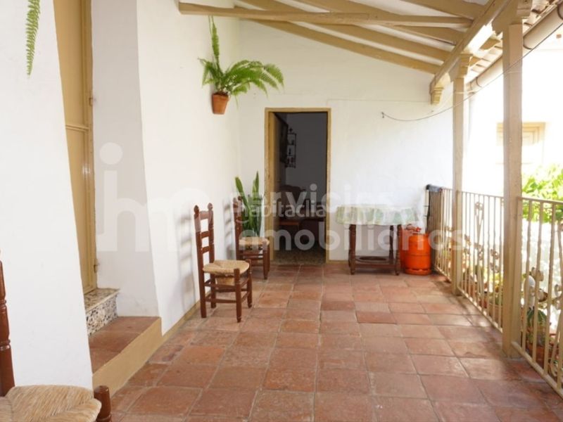 Foto 855b6fb7-232b-40ca-b6d5-823b66fce0d2. Casa adossada a Benamocarra