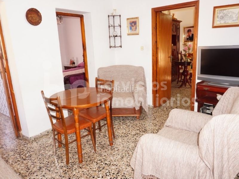 Foto c7adb09f-0199-4bd5-a196-9f8625ffa610. Casa adossada a Benamocarra