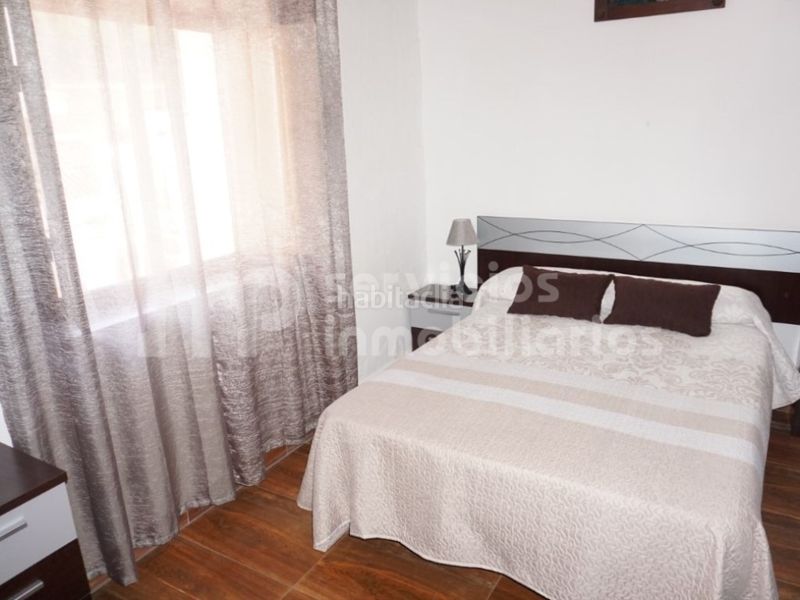 Foto d7fb8683-8a84-40d5-ba47-0bbd4b47eebe. Casa adossada a Benamocarra