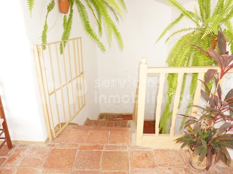 Foto e0e35a01-0d23-48bf-b501-94de80e00097. Casa adossada a Benamocarra